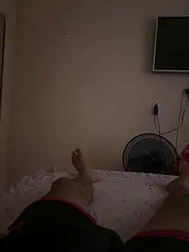 Roinuj098 webcam