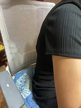 Mina048 webcam