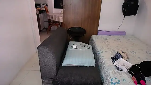 yselahot webcam
