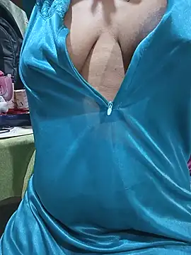 sruthi__telugu live cam on StripChat