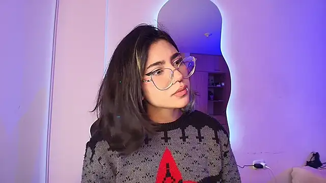 Alejaa_storm live cam on StripChat