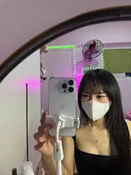 Lov3lily webcam