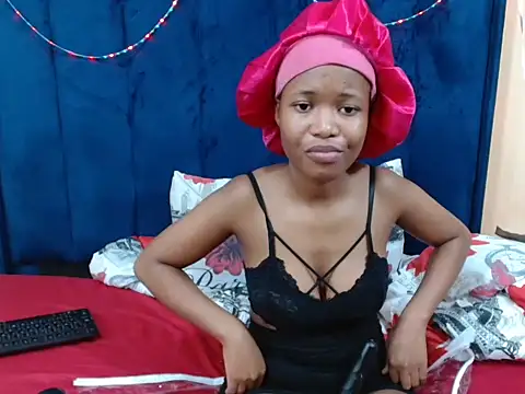 HotCreamyTea webcam