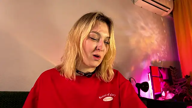 _ccrystaa_ webcam