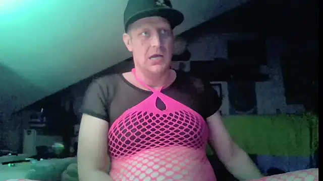 Bigthroaterboy webcam