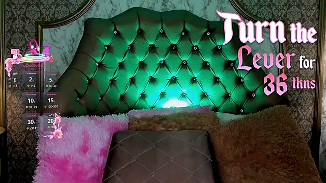SoffiQueen webcam