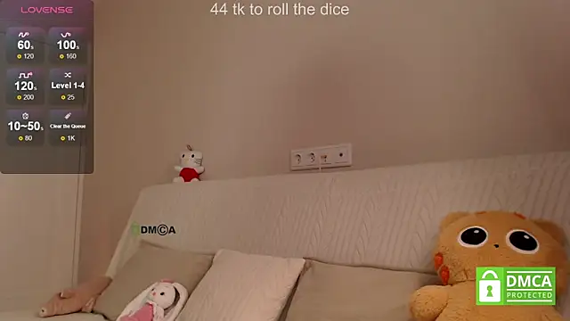 lulu_moonmoon webcam