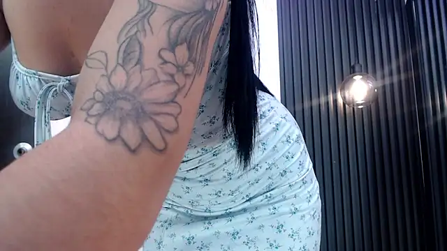 SCARLETT_INK_ webcam