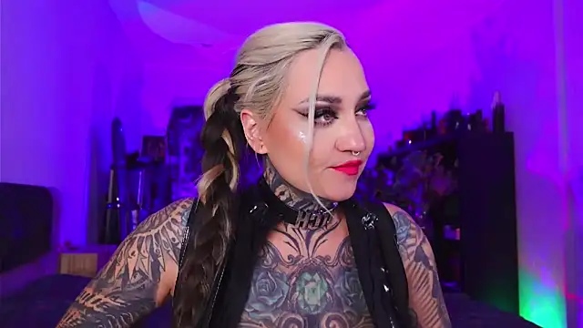 MistressDarkSindel webcam