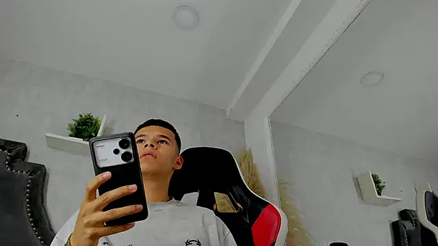 DylanRoyce_ webcam
