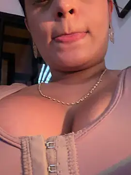 alana_dantes_ webcam