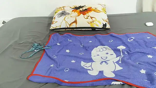 Ashley-ft webcam