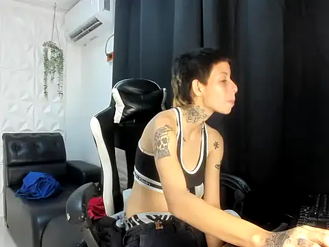 lunallena_17 webcam