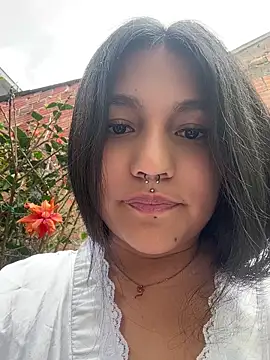 Emily_Gomezz webcam