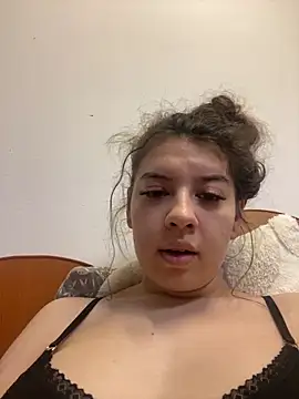 Eve_Lynnx webcam