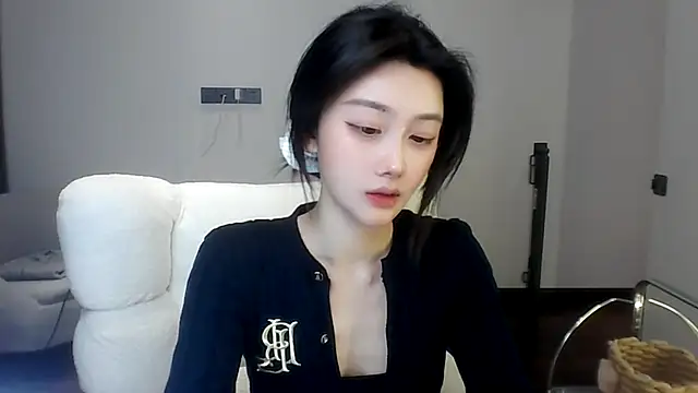 SylvieMaya webcam