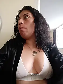 Iam_Issaa webcam