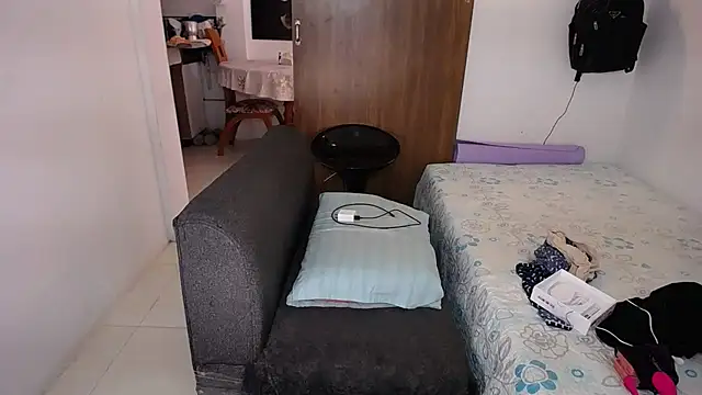 yselahot webcam