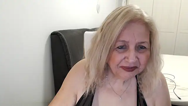 SusiLifeXXX webcam