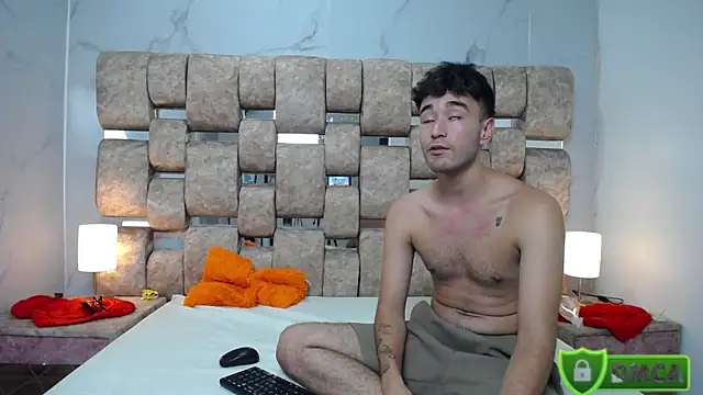 KathyAiden webcam