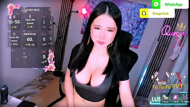 xBigSurpriseLorainex webcam