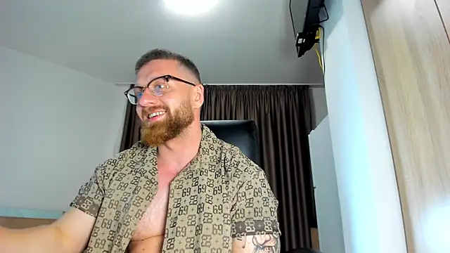 Findom_guy live cam on StripChat