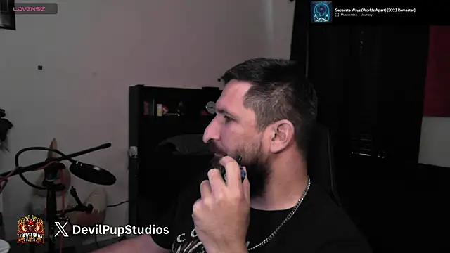 DevilPup75_ webcam
