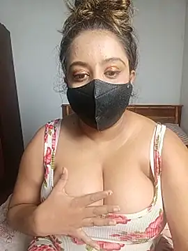 Suger_Lips_99 webcam