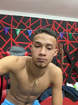 friends_lust_latin webcam