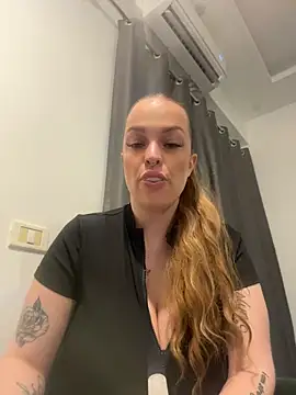 WaitingLucia webcam