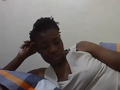 Eebony_Bubbly webcam