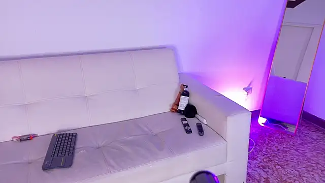 MiaMckenzie webcam