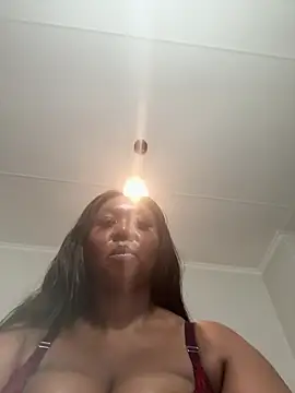 Bootyliciouse21X webcam