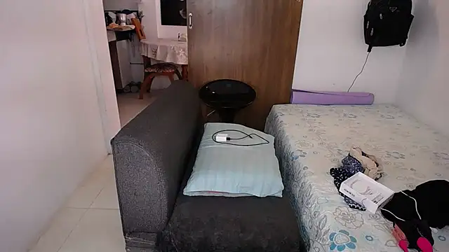 yselahot webcam