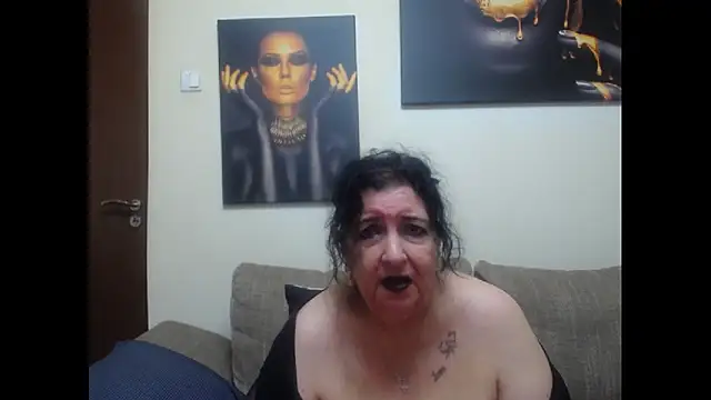 maturekorine webcam