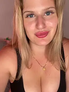 Ellieblessom webcam