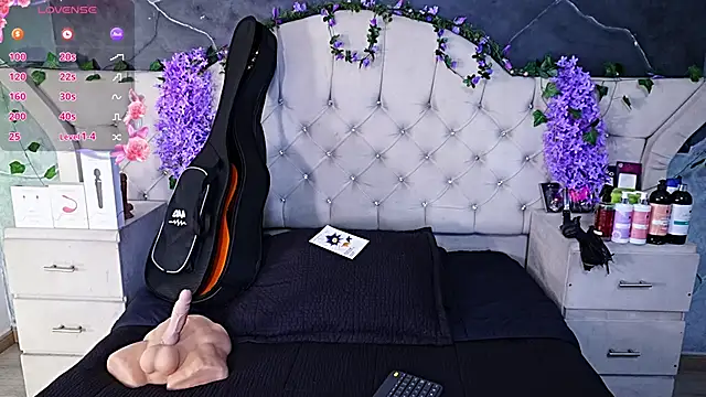AmberGreyy_ webcam