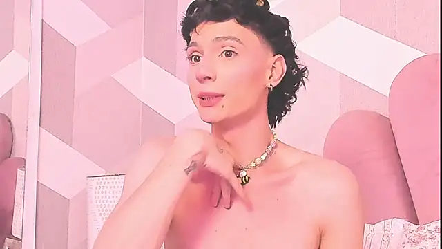 KylieMonnett webcam