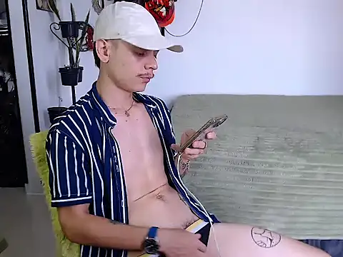 PaleVibes webcam