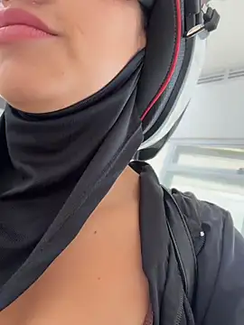 AlannaEvons webcam