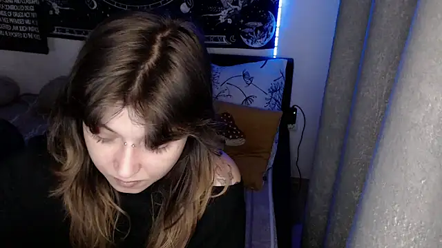 AlienforTwenty webcam
