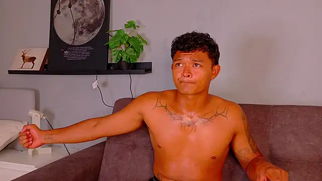 AndrewKenoxx_ webcam