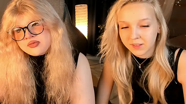 LilithNlsn webcam