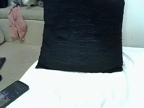 Naughty22bite webcam