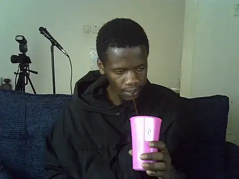 Thee_Biggest webcam