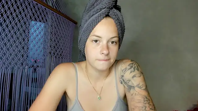 why_again_me webcam