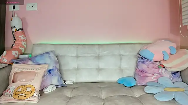 tinysara webcam
