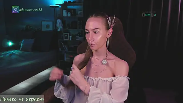 _Eva_Adama webcam