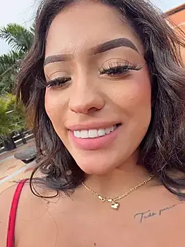 MystiqueXXX webcam