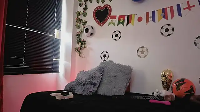 MiaCollinssx webcam